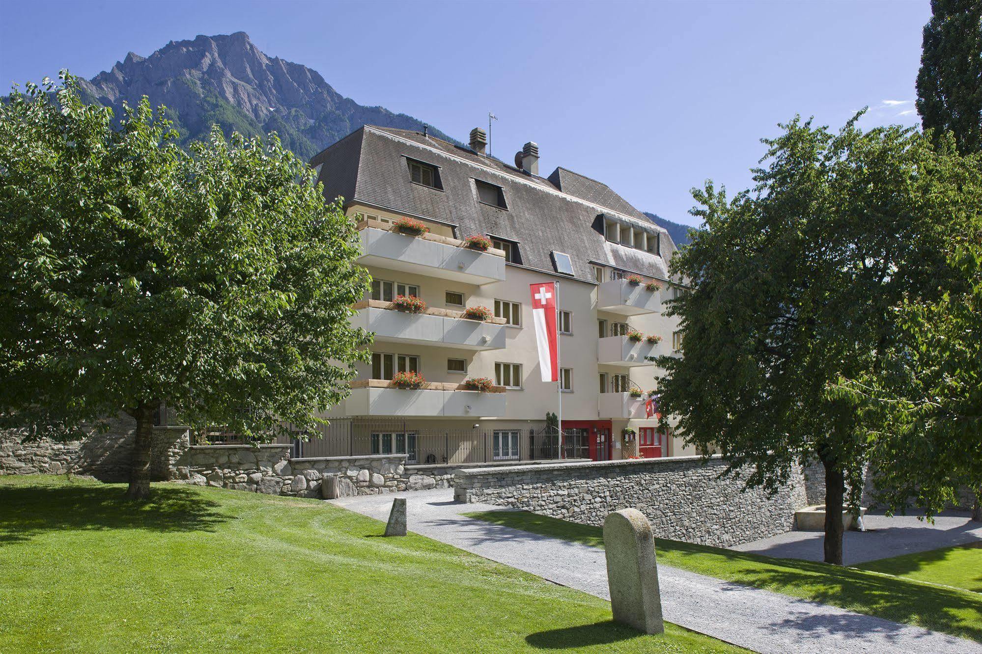 Schlosshotel - Self Check-In Hotel Brig Exterior foto